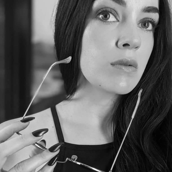 Meet your Posher, Alexandrea - Picture 5 of 10